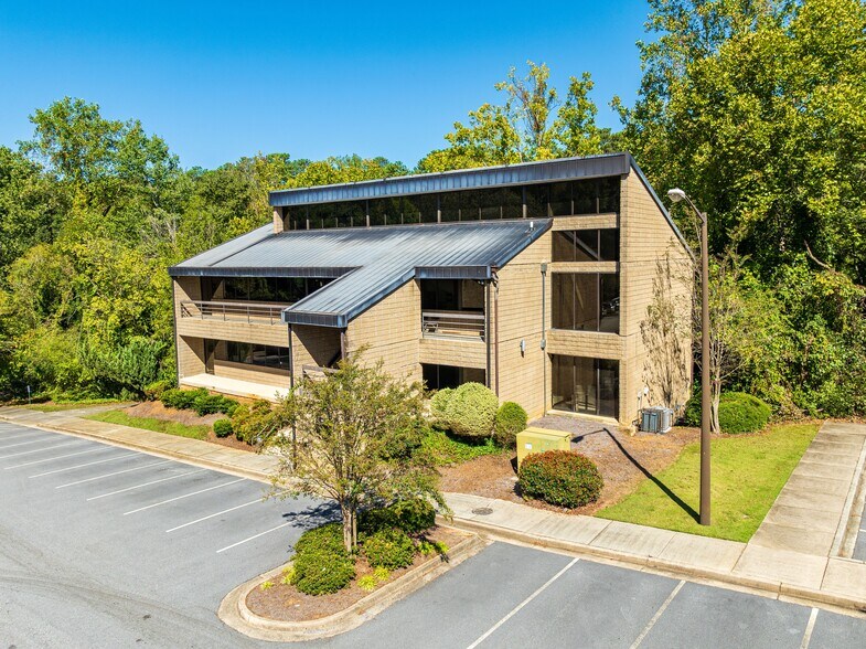 More Photos Of 3066 Mercer University Dr, Chamblee Office For Sale