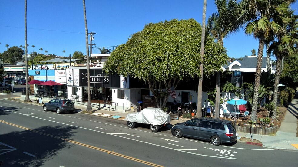 More Photos Of 4955 Cass St, San Diego General Retail For Sale