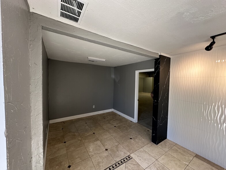 More Photos Of 5021 Gordon Smith Dr, Rowlett Warehouse For Sale