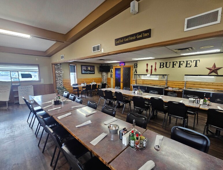 More Photos Of 1401 Laurel Ave, Whitewood Restaurant For Sale
