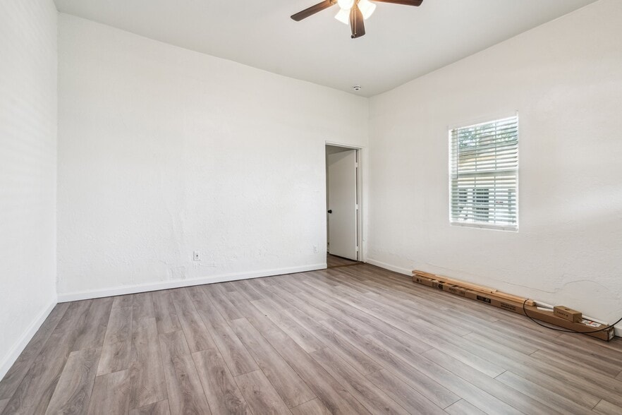 More Photos Of 2123 W Park Pl, Oklahoma City Specialty For Sale