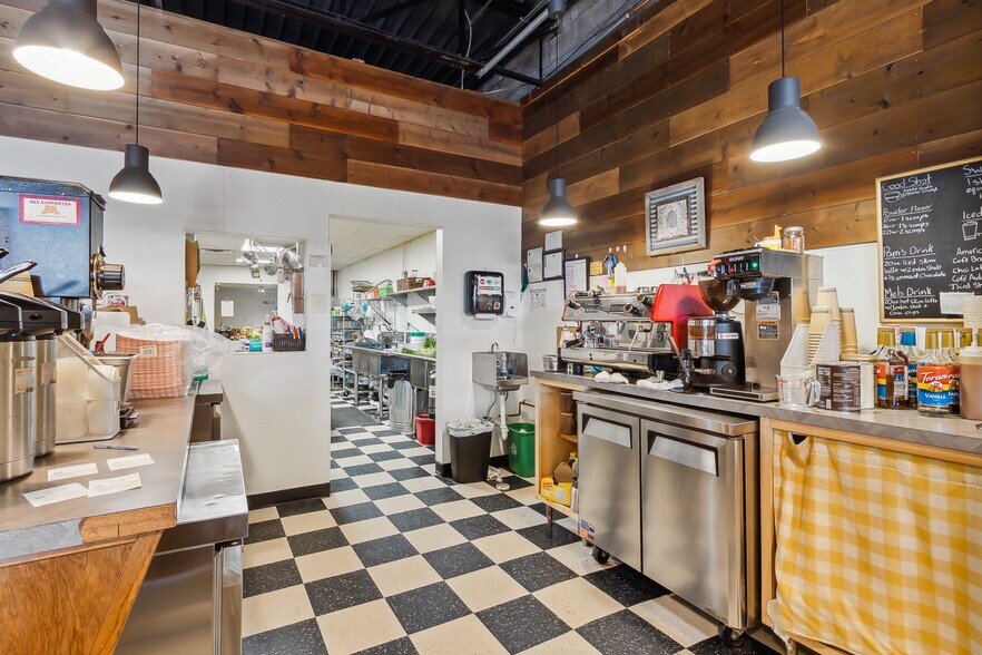 More Photos Of 103 Main St N, Aurora Restaurant For Sale