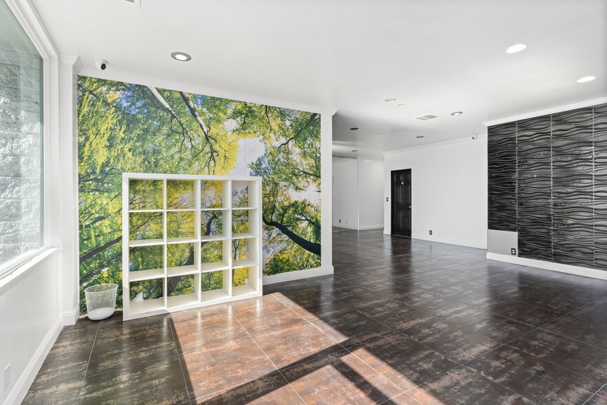 More Photos Of 2321 Torrance Blvd, Torrance Loft Creative Space For Lease