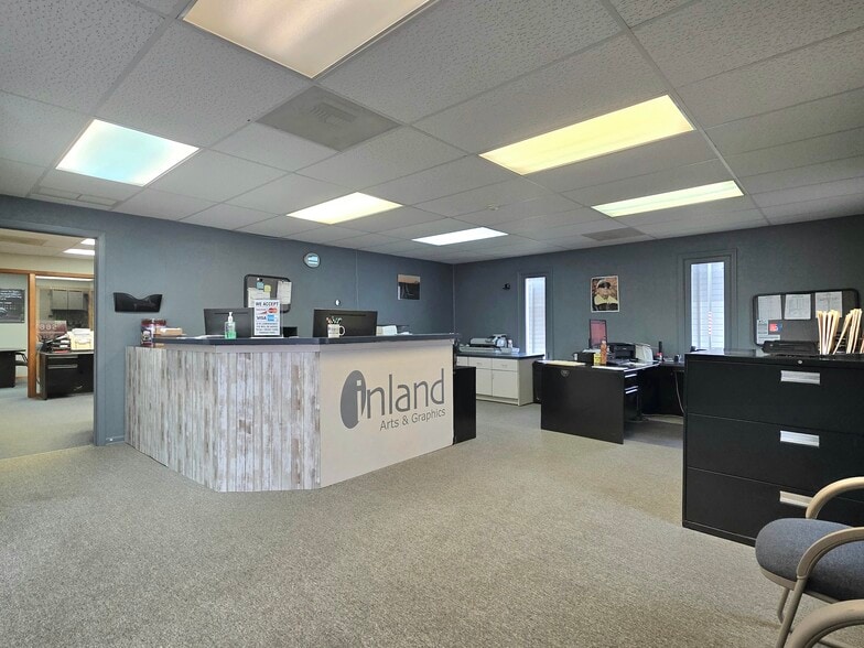 More Photos Of 14440 W Edison Dr, New Lenox Manufacturing For Sale