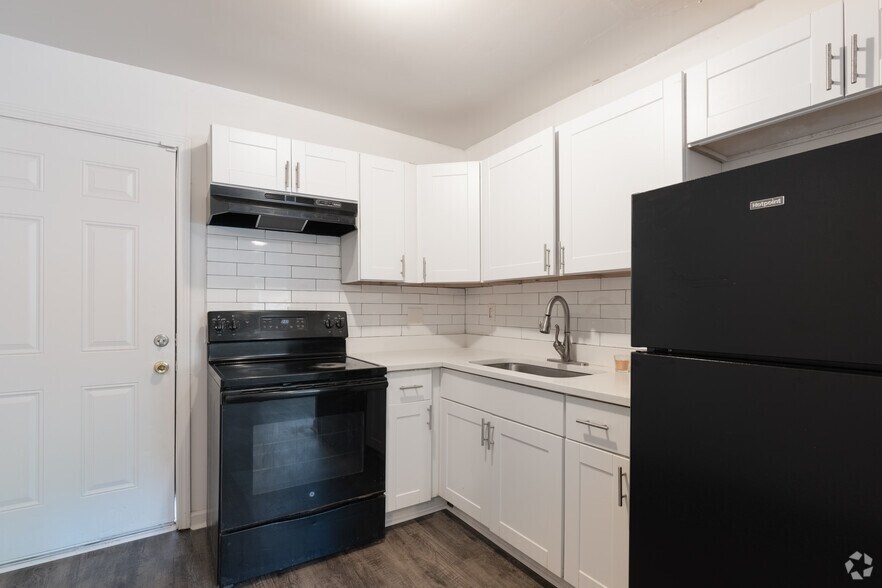 More Photos Of 340-352 Dixie Hills Cir, Atlanta Apartments For Sale