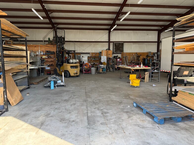 More Photos Of 9755 S. R. Florida 121 S, Macclenny Warehouse For Lease