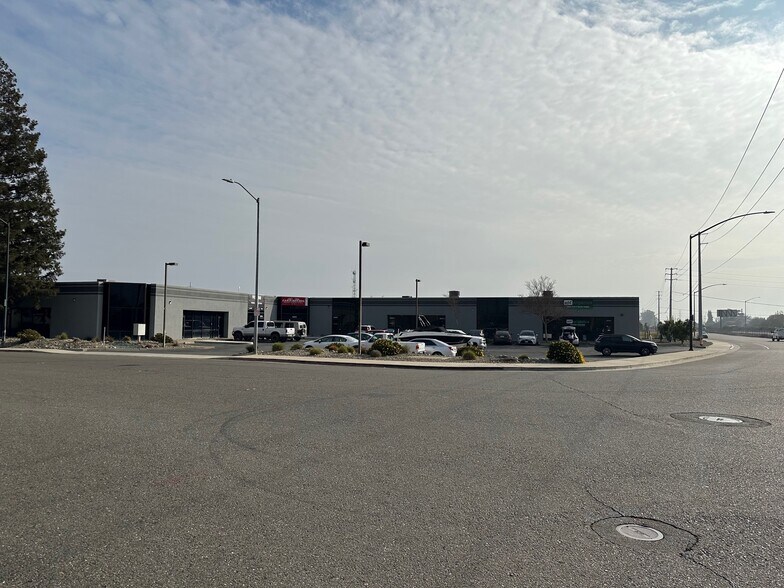 More Photos Of 10535 E Stockton Blvd, Elk Grove Flex For Sale