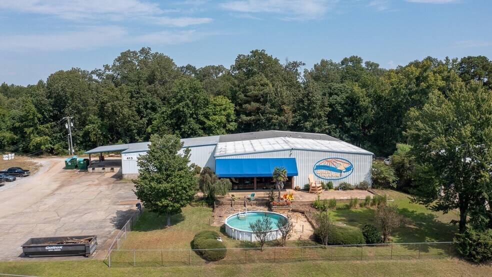 Primary Photo Of 415 Wilkins Wise Rd, Columbus Showroom For Sale