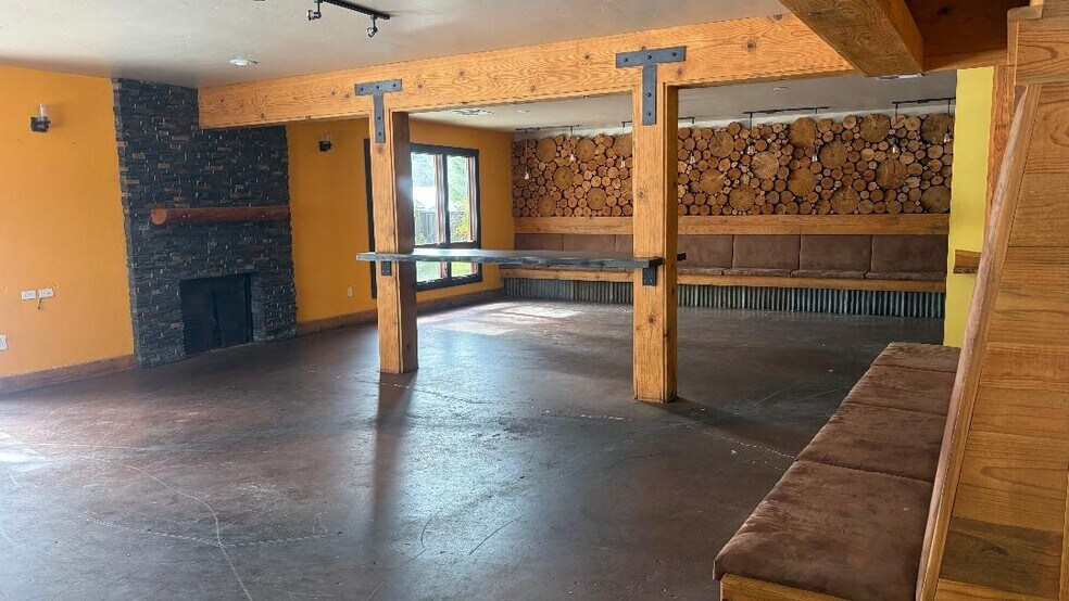 More Photos Of 23036 Joaquin Gully Rd, Twain Harte Freestanding For Lease