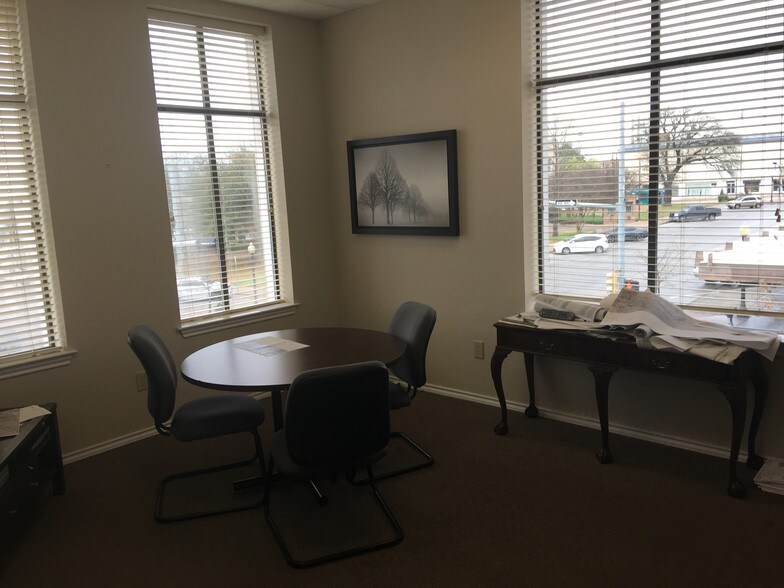 More Photos Of 1 S Main St, Temple Office For Lease