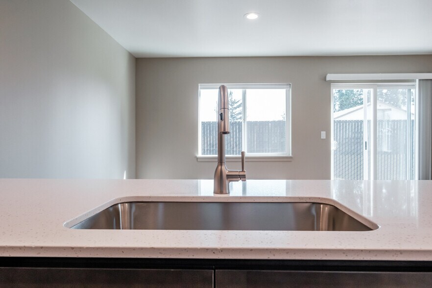 More Photos Of 2656 S Main Rd, Lebanon Apartments For Sale