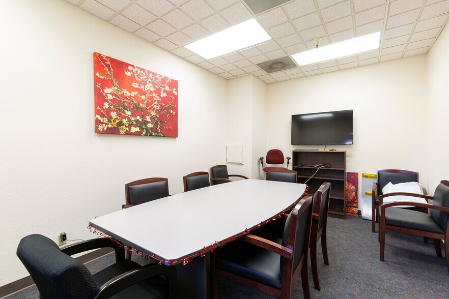 More Photos Of 3111 Professional Dr, Auburn Medical For Sale