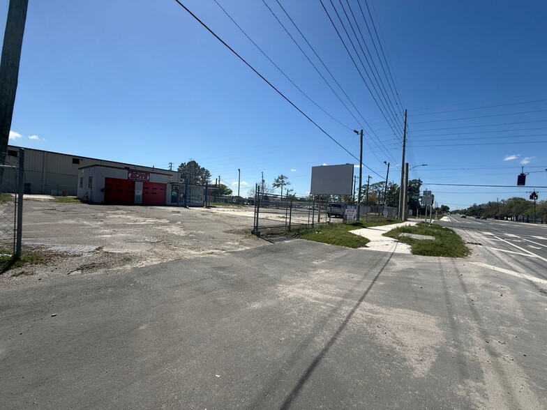 More Photos Of 3960 Silver Star Rd, Orlando Auto Dealership For Sale