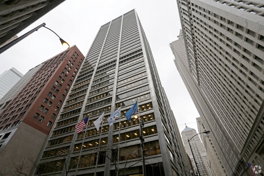 More Photos Of 115 S LaSalle St, Chicago Office For Lease