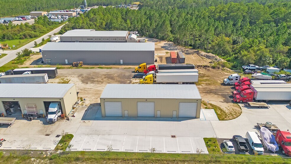 More Photos Of 3295 Steel Rail Dr, Bunnell Warehouse For Lease
