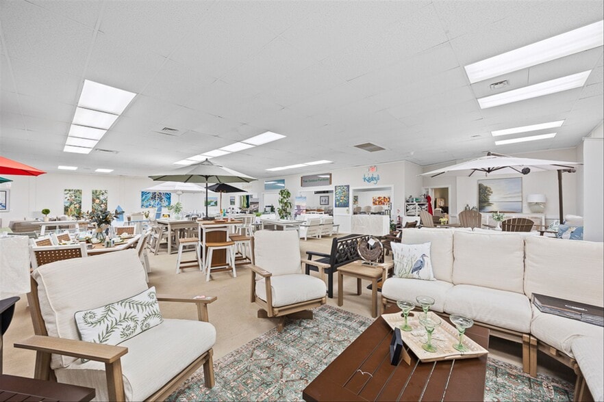 More Photos Of 14040 S Tryon St, Charlotte General Retail For Sale