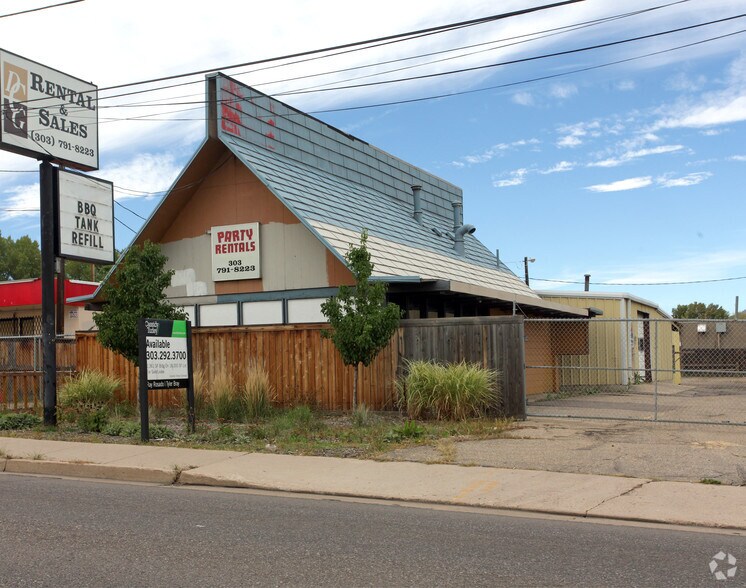 More Photos Of 2197 S Sheridan Blvd, Denver Freestanding For Lease