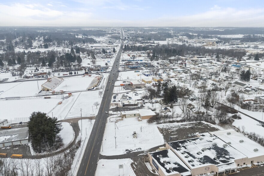 More Photos Of 922 W Fourth St, Mansfield Warehouse For Lease