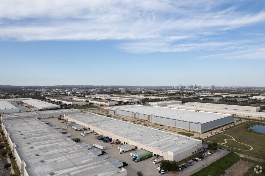 More Photos Of 2301 E Saint Elmo Rd, Austin Unknown For Lease