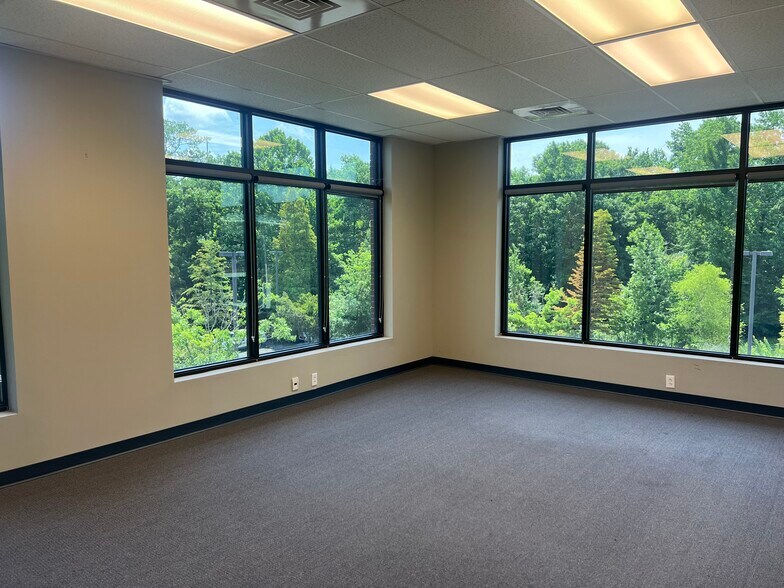 More Photos Of 597 Old Mount Holly Rd, Goose Creek Coworking Space