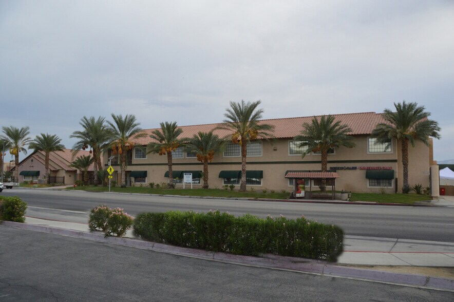 More Photos Of 81880 Dr Carreon Blvd, Indio Medical For Lease