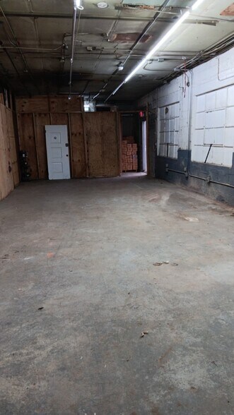 More Photos Of 38 Main St, Little Ferry Warehouse For Lease