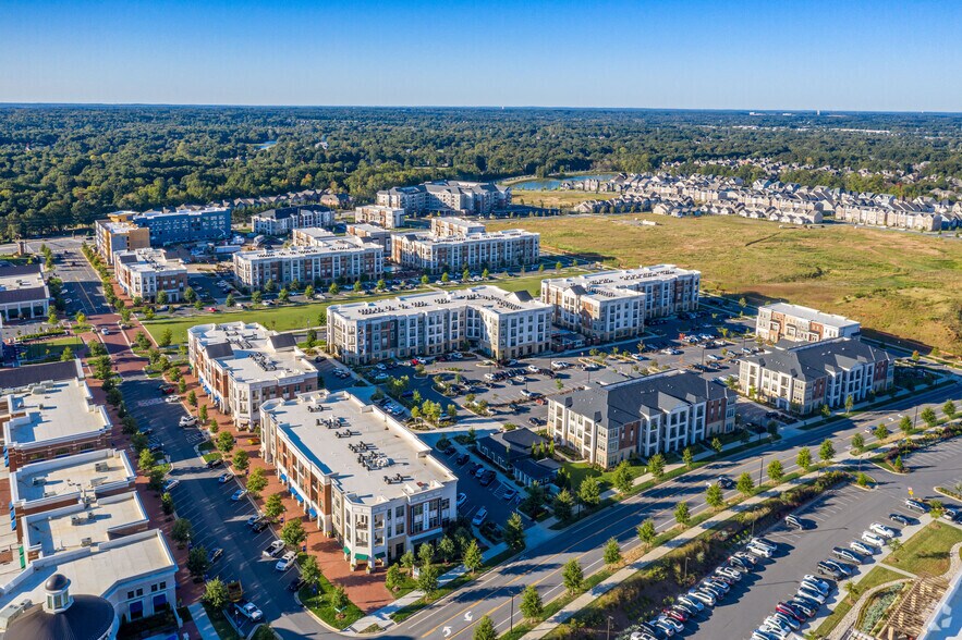 More Photos Of 7420 N Rea Park Ln, Charlotte Apartments For Lease