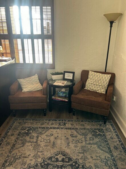 More Photos Of 902 N Armenia Ave, Tampa Office For Sale