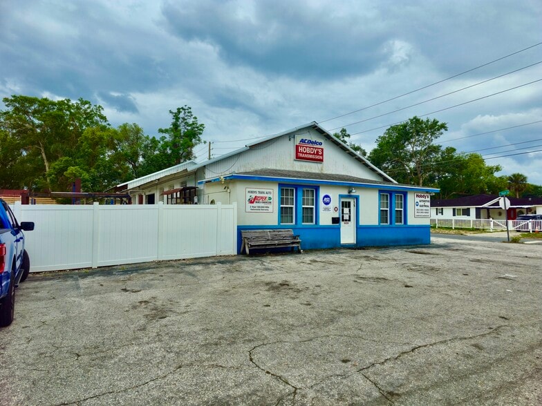 More Photos Of 1310 E 1st Ave, Mount Dora Auto Repair For Lease