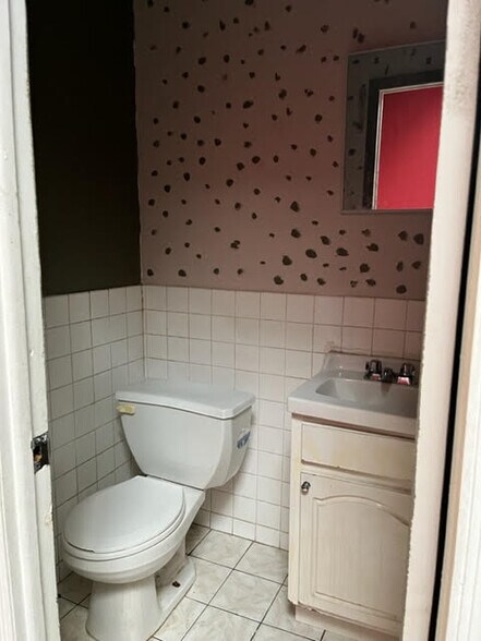 More Photos Of 20215 Hollis Ave, Saint Albans Coworking Space