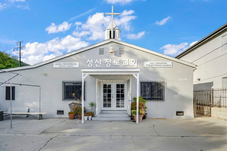 Primary Photo Of 3709 Rolle St, Los Angeles Religious Facility For Sale