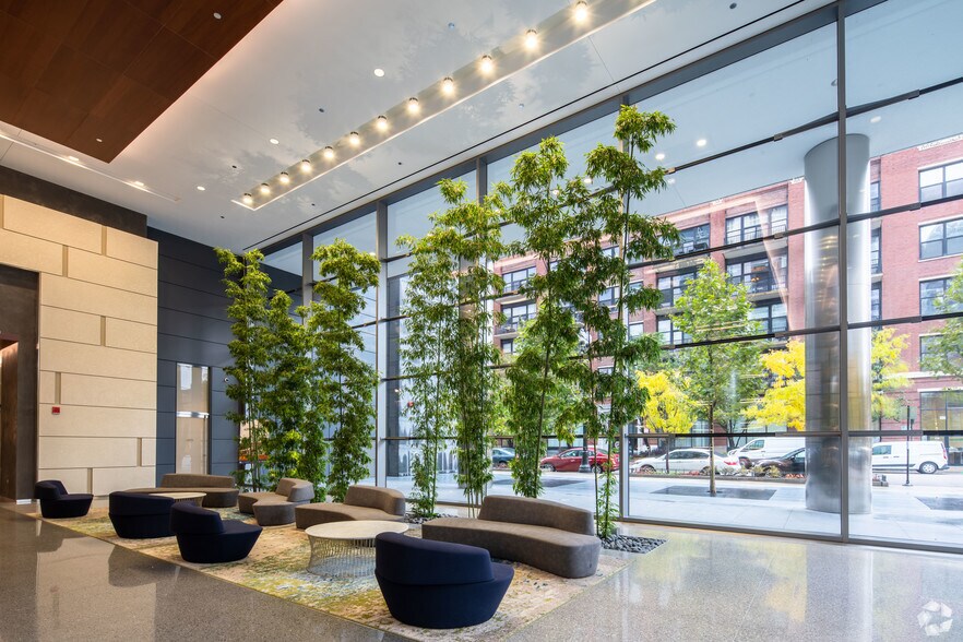 More Photos Of 625 W Adams St, Chicago Office For Lease