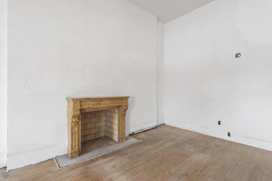 More Photos Of 8469 E Jefferson Ave, Detroit Office Residential For Sale