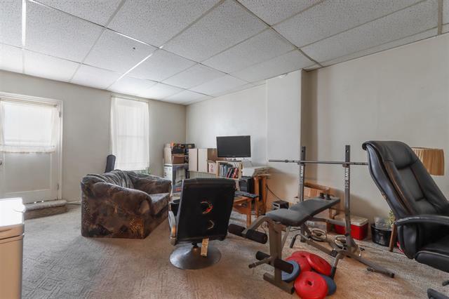 More Photos Of 401-405 S Central Ave, Marshfield Storefront For Sale