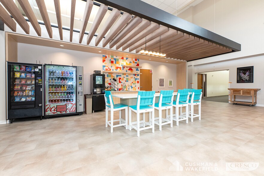 More Photos Of 6801 Brecksville Rd, Independence Office For Lease
