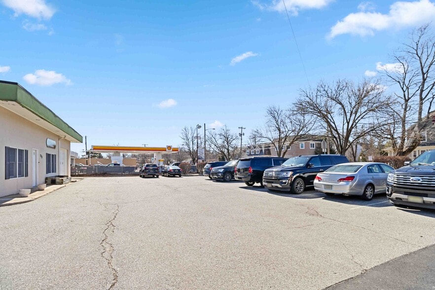 More Photos Of 175 Speedwell Ave, Morris Plains Freestanding For Sale