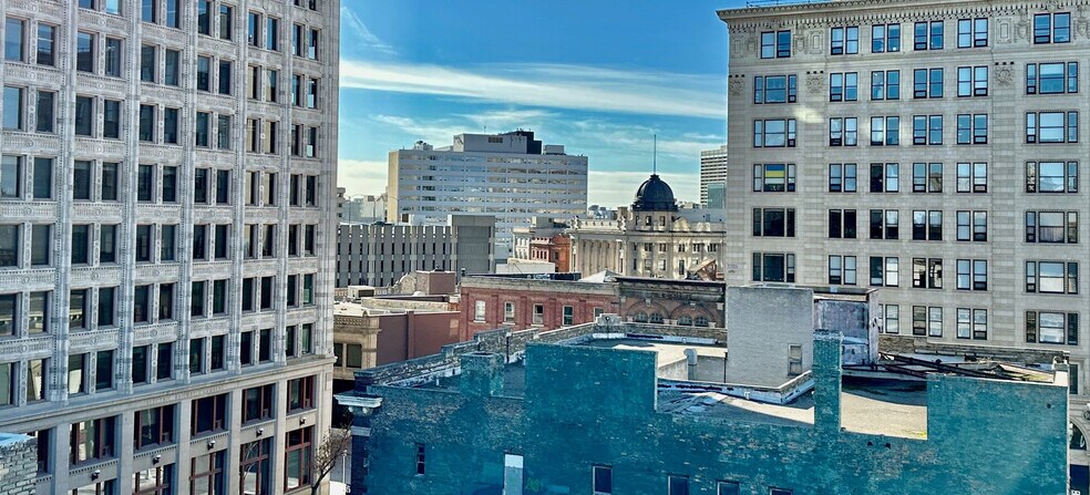 More Photos Of 52 Albert St, Winnipeg Apartments For Lease