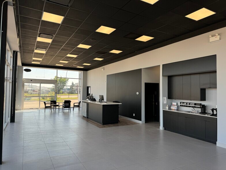 More Photos Of 6542 Sparrow Dr, Leduc Showroom For Sale