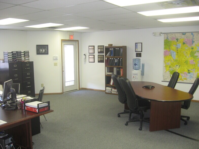 More Photos Of 971 Robinwood Ave, Columbus Warehouse For Lease