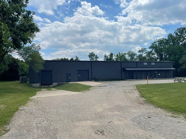Primary Photo Of 2050 Stanley Ave, Portage Warehouse For Lease