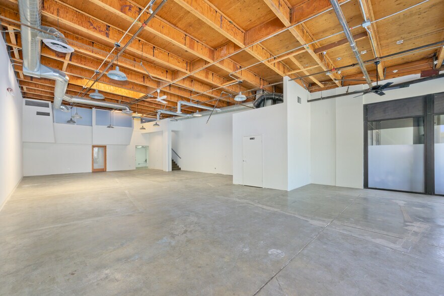 More Photos Of 1631-1645 16th St, Santa Monica Light Manufacturing For Lease