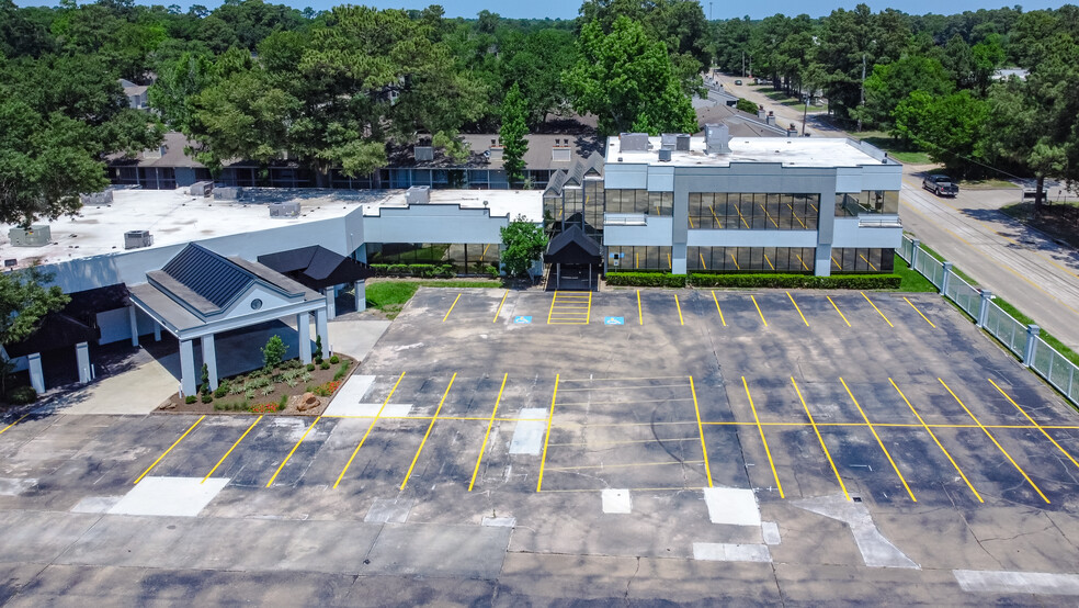 Primary Photo Of 17323 Red Oak Dr, Houston Medical For Lease