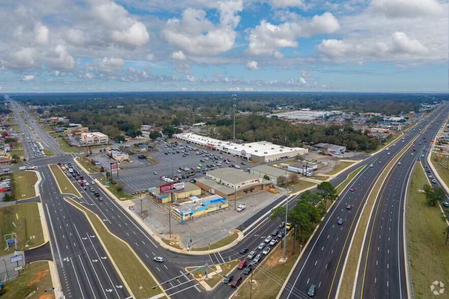 More Photos Of 3 W Nine Mile Rd, Pensacola Unknown For Lease