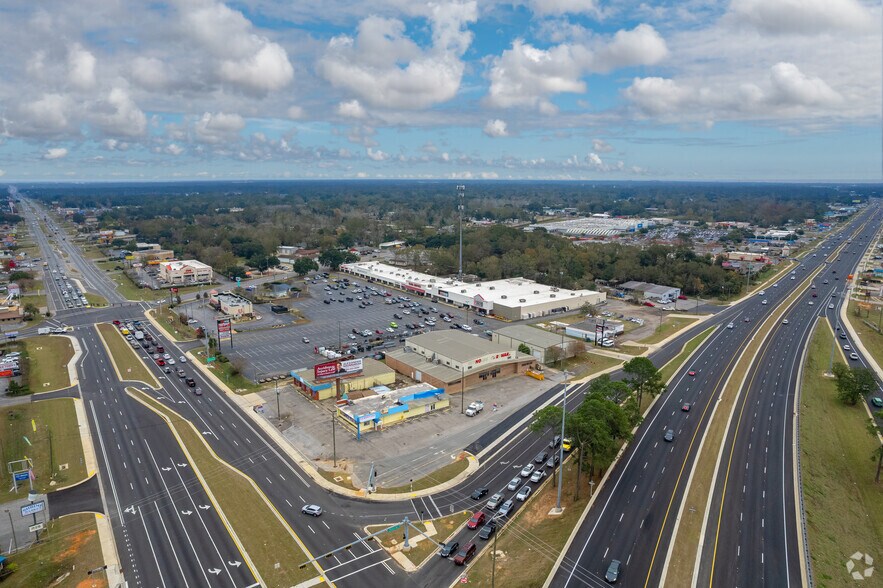 More Photos Of 3 W Nine Mile Rd, Pensacola Freestanding For Lease