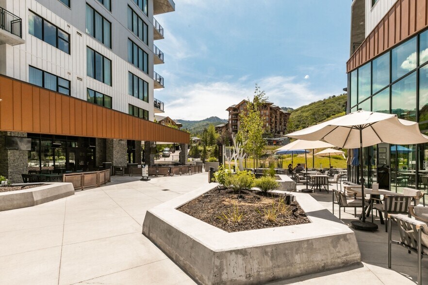 More Photos Of 2417 West High Mountain Rd, Park City Hotel For Lease