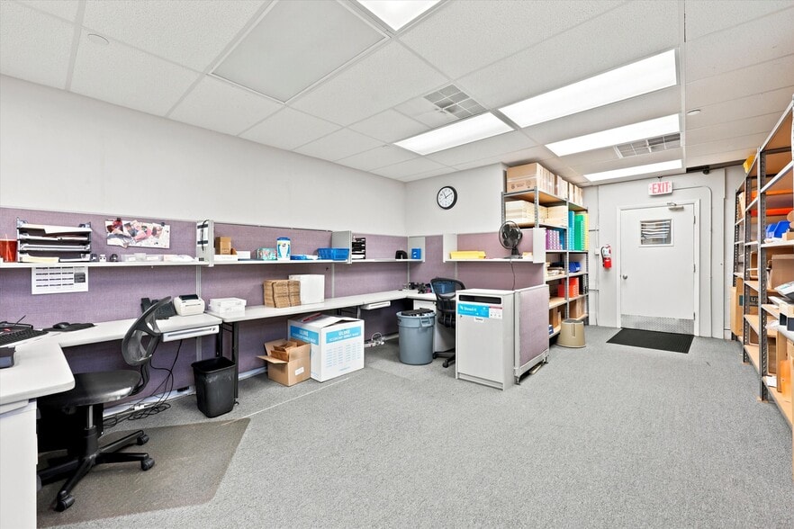 More Photos Of 806 Beaver St, Bristol Office For Sale