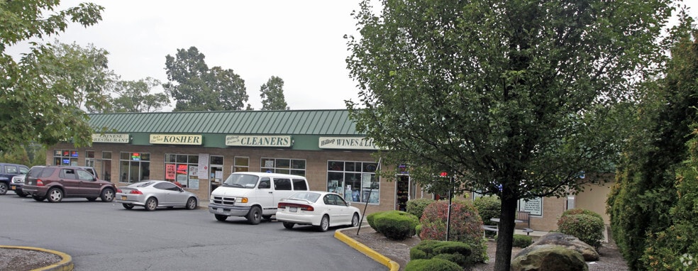 More Photos Of 368 New Hempstead Rd, New City General Retail For Sale