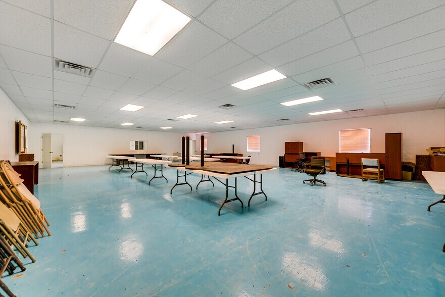 More Photos Of 14625 N Hollyhock Ave, Gardendale Warehouse For Sale