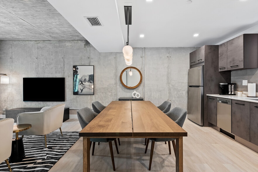 More Photos Of 637 NE 4th Ave, Fort Lauderdale Apartments For Sale