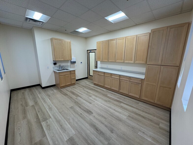 More Photos Of 3900 Geer Rd, Turlock Medical For Sale